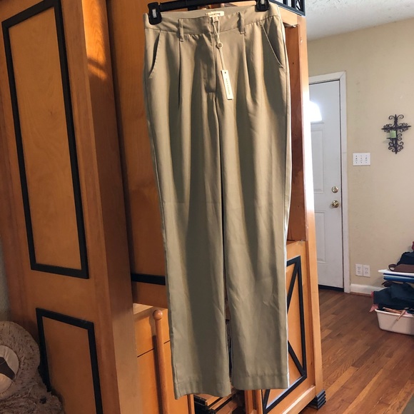 NWT Max Studio High Rise Straight Leg Pants in Sage Green Size XS - Picture 4 of 8